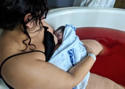 First time mum; optimal cord clamping following a pool birth